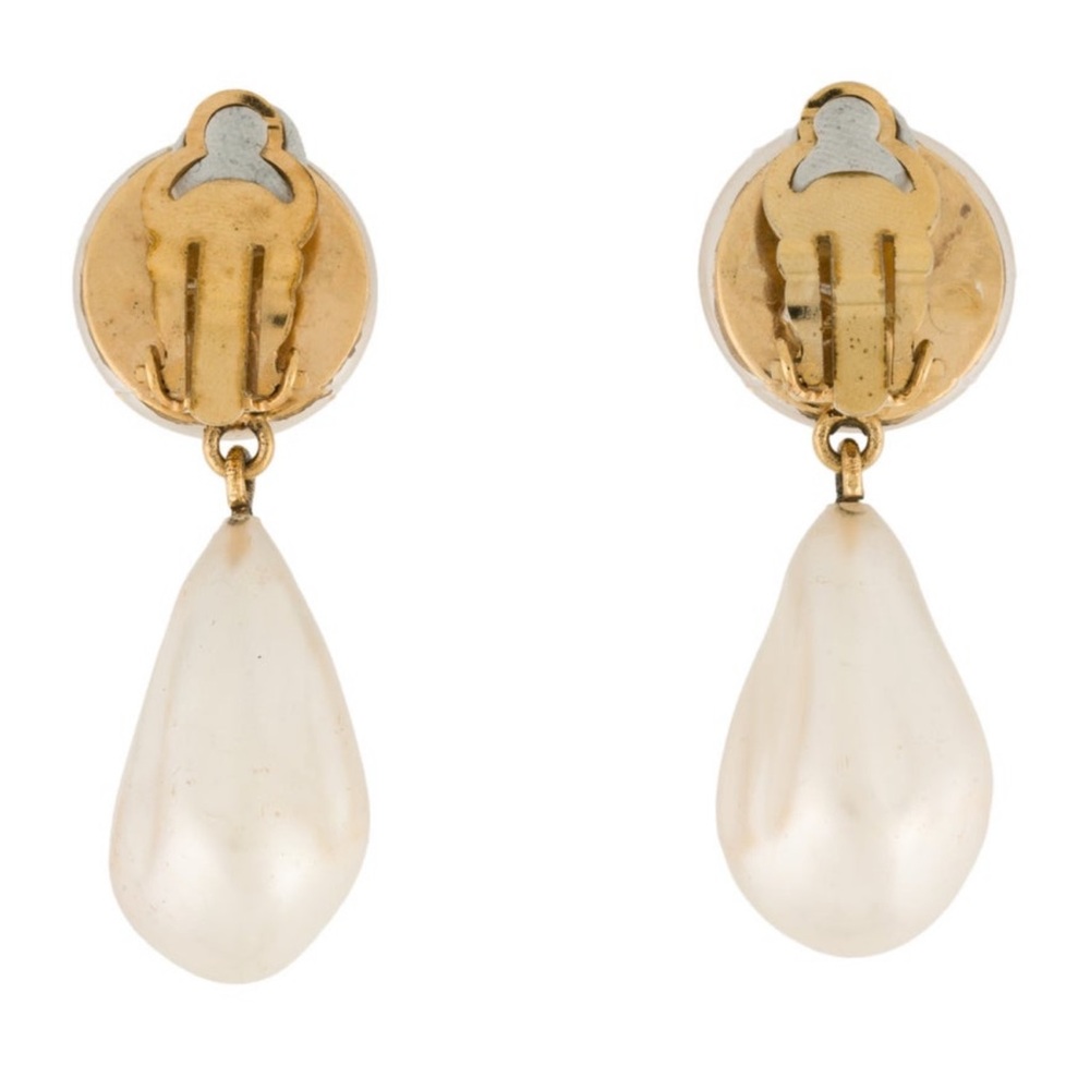 CHANEL Vintage Pearl CC Drop Clip On Earrings - Picture 6 of 6